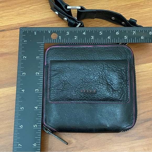 VELEZ Black Cattle Leather Crossbody Wallet Bag - Picture 10 of 16